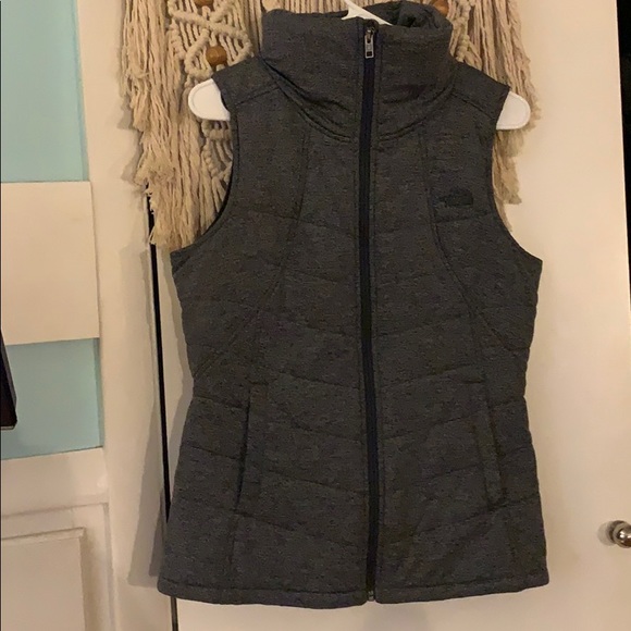 Women’s size M grey North Face vest - Picture 1 of 2